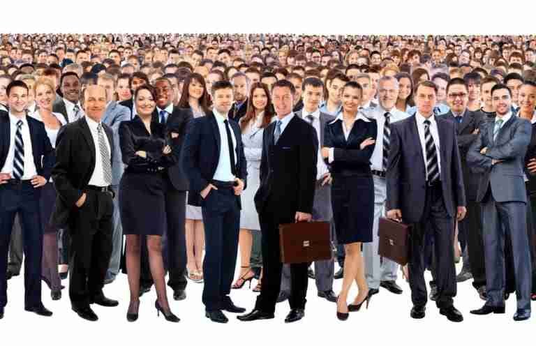shutterstock_342695372 | Professionelles Coaching in Düsseldorf – Bobach Coaching & Consulting Eine große Gruppe professioneller Business Kunden