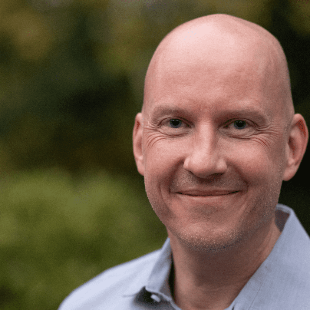 Portraitfoto von Coach Björn Bobach