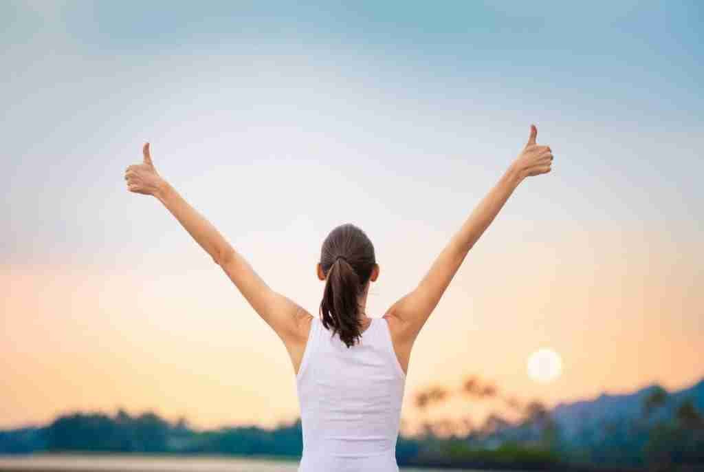 Eine Frau die durch Personal Coaching ihr Ziele kennt.